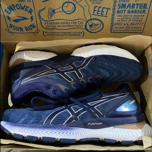 22 Gel nimbus/Flyte foam (size 8 1/2)